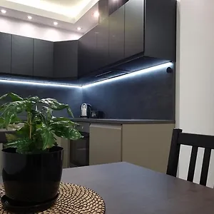 https://apartament-z-saun-metro-mynw-wola.warsawhotelspoland.com